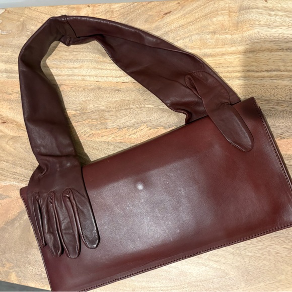 Elegant Brown Leather Purse - Picture 3 of 6
